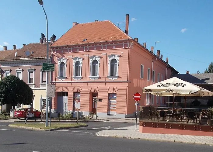 Classic Deluxe דירה טפולצה